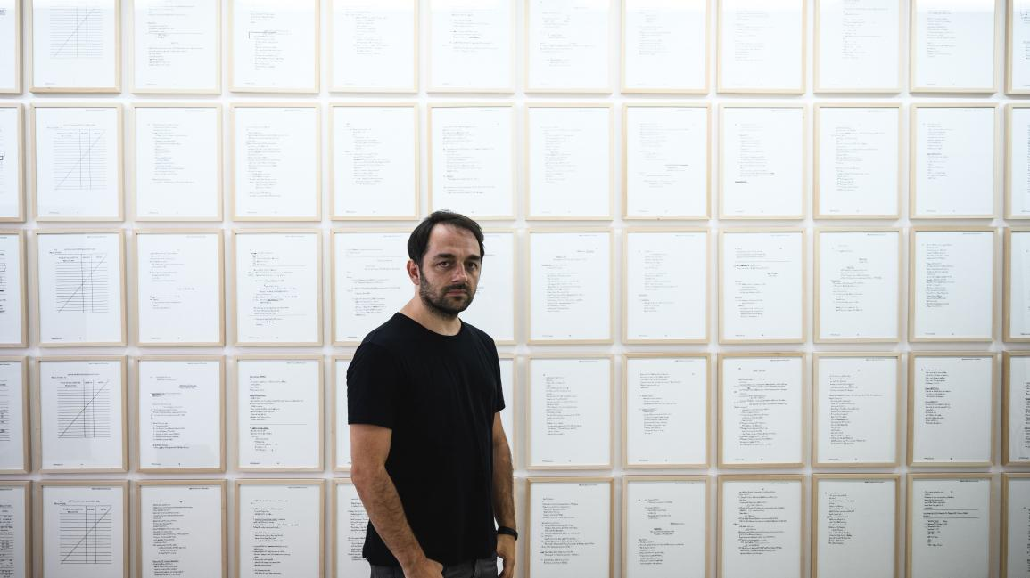 فنان صربي ينسخ يوميات راتكو ملاديتش ليعيد كتابة التاريخ