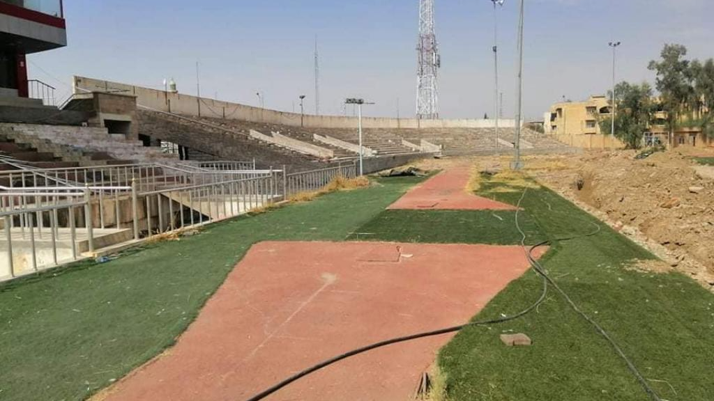 كرة القدم في الموصل تسعى للعودة إلى الأضواء على أنقاض ملعبها "المرعب"