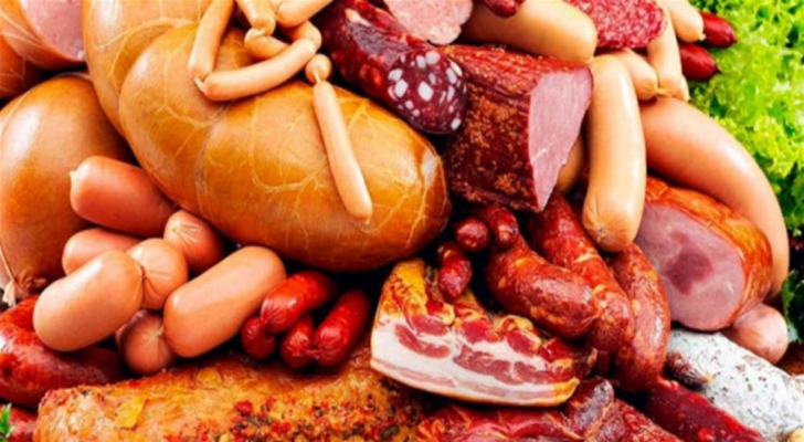 5 اطعمة مضرة بالصحة يجب الابتعاد عنها أو تقليل تناولها- فيديو