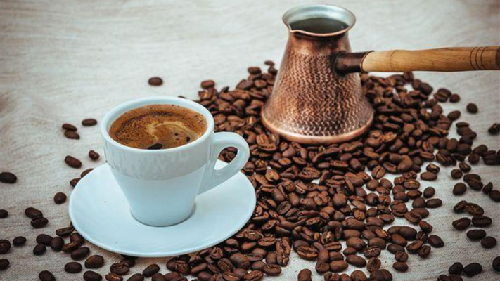 ما هو الوقت الأمثل لـ شرب القهوة؟