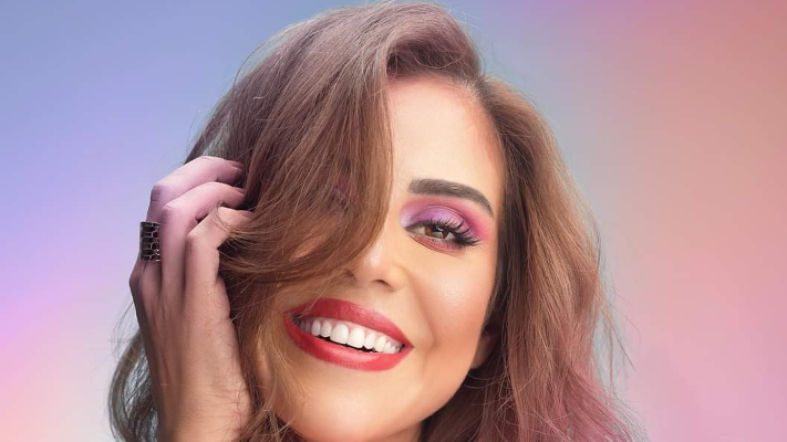 الفلسطينية بانا تغني في أوبرا دبي لأول مرة احتفالا بالعالمي سيناترا