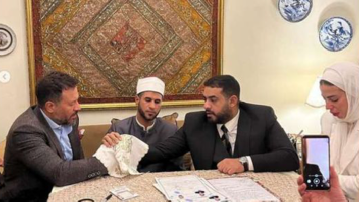 بكاء ماجد المصري وابنته فى عقد قرانها