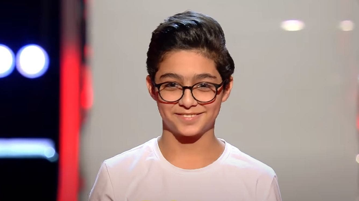 بعد شروعه في قتل صديقه ..وضع طفل ذا فويس كيدز في دار رعاية