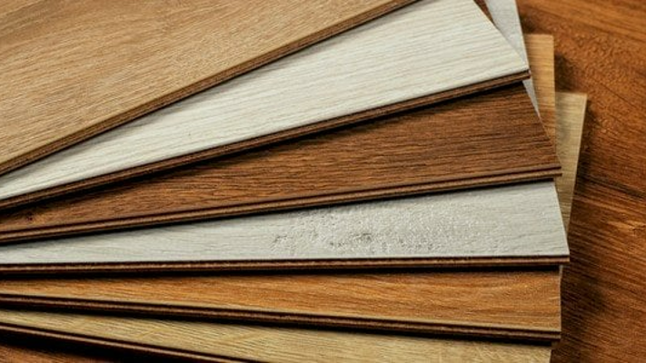 ما الفرق بين الخشب الطبيعي والصناعي .. وما هي أبرز المميزات؟
