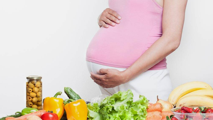 زيادة الوزن أثناء الحمل.. وتوصيات غذائية للحامل في رمضان- فيديو
