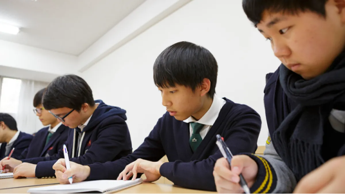كوريا الجنوبية: 65% من الطلبة يذاكرون ساعات أكثر من المطلوب في اليوم
