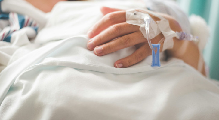 وفاة مؤثرة شهيرة خلال بث مباشر بعد تناول كميات ضخمة من الطعام