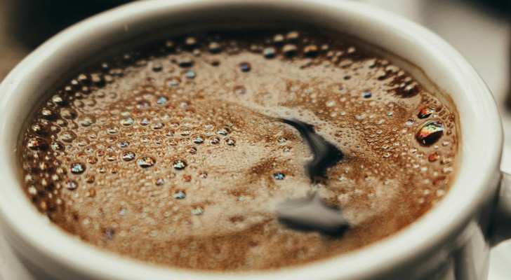 هل تفرط في شرب القهوة؟ احذر من هذه الأعراض الخطيرة