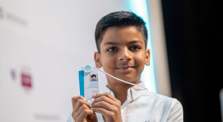 أصغر مبرمج كمبيوتر في العالم يدخل الجامعة في سن العاشرة