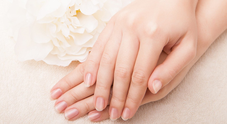 ماسك سحري لترطيب اليدين .. وصفة فعالة لتجديد نعومة بشرتك