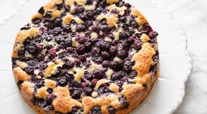 وصفة كيكة التوت اللذيذة .. تجربة مذاق لا تنسى