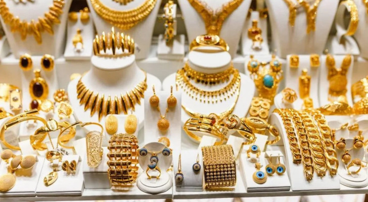 كيف تميزين بين الذهب الحقيقي والمغشوش؟ 6 طرق سهلة!