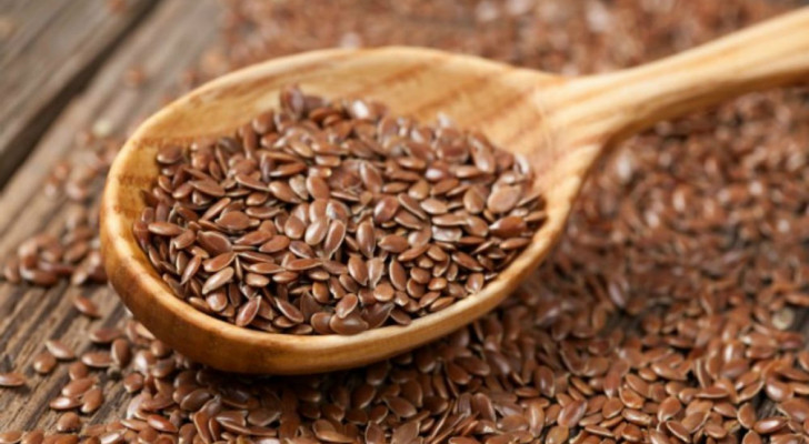 اكتشفي أفضل 4 بذور لتسريع نمو الشعر ومنع تساقطه!