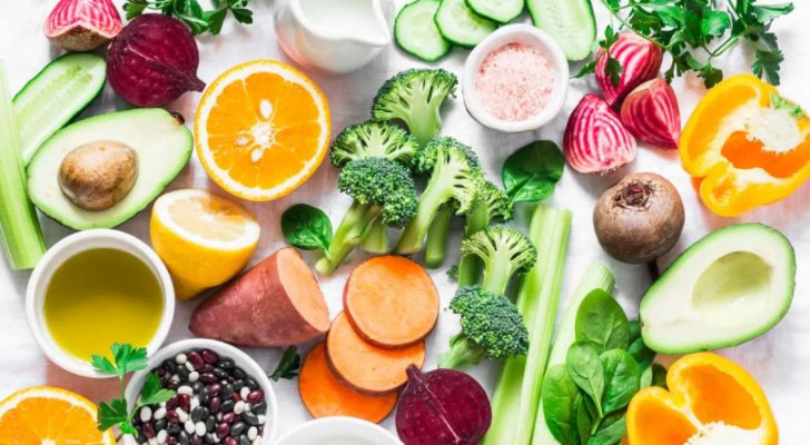 5 أطعمة نباتية تعزز إنتاج الكولاجين لبشرة شابة وصحية