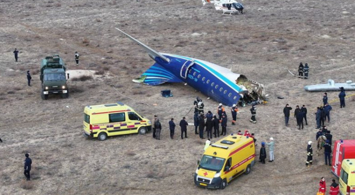 مشاهد وفيديوهات صادمة .. حادثة سقوط الطائرة تثير الجدل: هل كانت حادثا أم عملا متعمدا؟