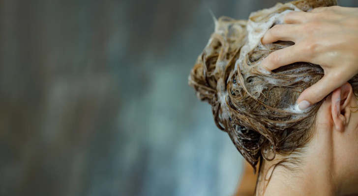 كيف تختار الشامبو الصحيح لشعرك؟