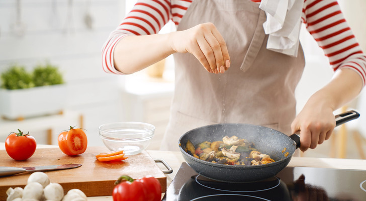 نأكله يوميا .. هذا المكون الغذائي قد يعرضك لخطر السرطان إذا أكثرت منه!