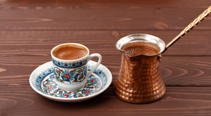 القهوة سلاحك ضد الخرف في الشيخوخة.. ولكن بشرط واحد غير متوقع!