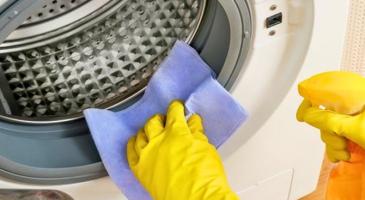 غسالتك لا تنظف الملابس جيدا؟ إليك الطريقة الصحيحة لتنظيفها