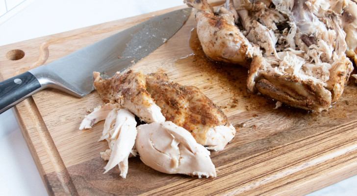 بدلا من تكرار الأطباق الرمضانية: كيف تستفيدين من الدجاج البائت في تحضير أطباق جديدة؟