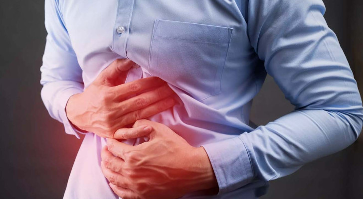 كيف تتجنب حرقة المعدة بعد الإفطار في رمضان؟