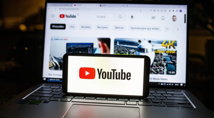 بعد مرور 20 عامًا على إطلاق يوتيوب.. كم عدد مقاطع الفيديو التي رفعها المستخدمون عليه؟