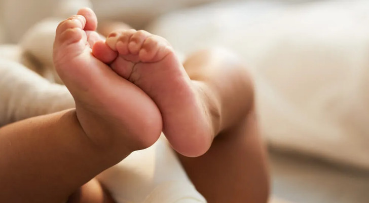 أم تنجب طفلها الثاني عشر في سن الخامسة والثلاثين!