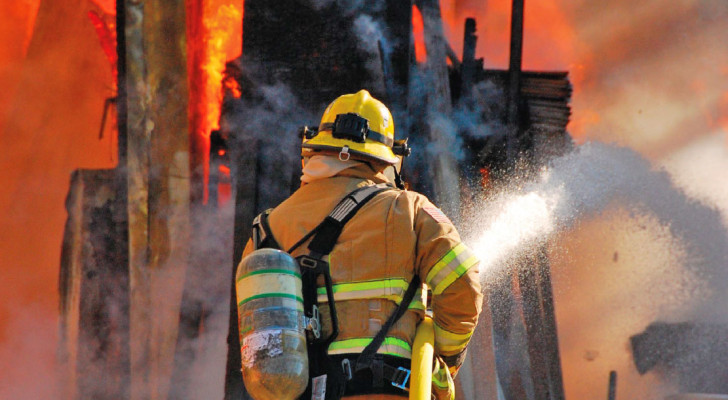 دراسة: 66% من وفيات رجال الإطفاء بسبب السرطان!
