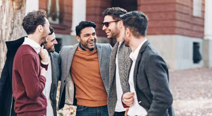 الأبحاث تُثبت: الرجال ذوو الأصدقاء المقربين يعيشون حياة أطول وأسعد