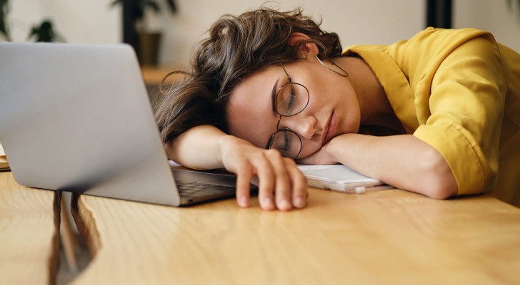 العلم يؤكد: الأشخاص الذين يعتادون على القيلولة نهارا.. أدمغتهم أكبر حجما!