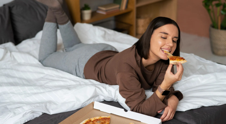 أطعمة تتحكم بأحلامك.. ماذا تأكل قبل النوم؟