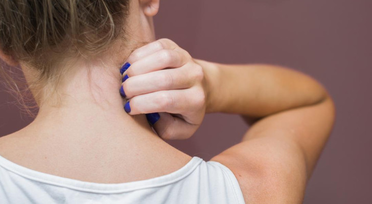 حكة الجسم بدون طفح أثناء موجة الحر.. تعرف على الأسباب والعلاج