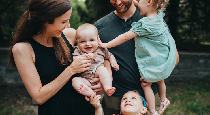 إحصاءات جديدة تثبت: الأمهات اللواتي لديهن 3 أطفال يعانين أكثر من التوتر والضغط النفسي