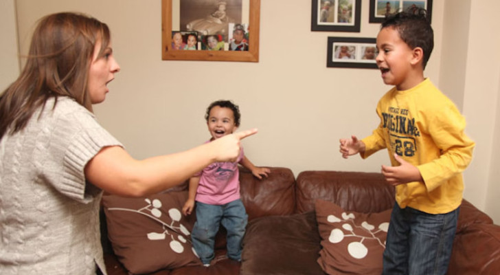 خبراء: الطفل الثاني في العائلة هو الأكثر شغبًا وتمردًا بين إخوته!