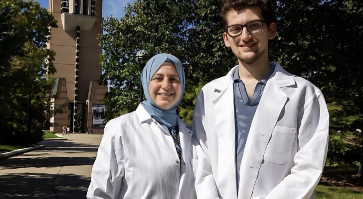 "آدم وفاطمة" .. أم وابنها يسيران على درب الدكتوراه معًا في جامعة ميشيغان!