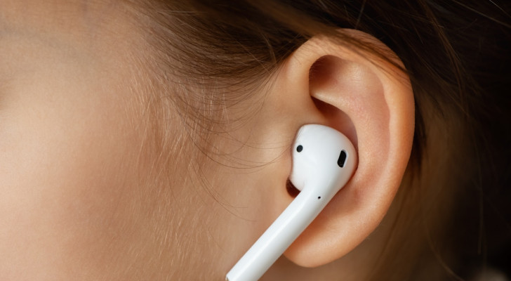 سماعات الرأس قد تزيد خطر الإصابة بمرض عصبي لا علاج له!