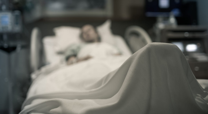 تبرعت بكليتها لرئيستها في العمل.. فكان مصيرها الطرد!