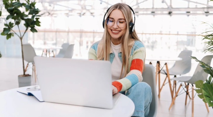 أبحاث: جيل Z يرفض الوظائف التقليدية بعد التخرج.. ويختار الوظائف الفاخرة برواتب خيالية!