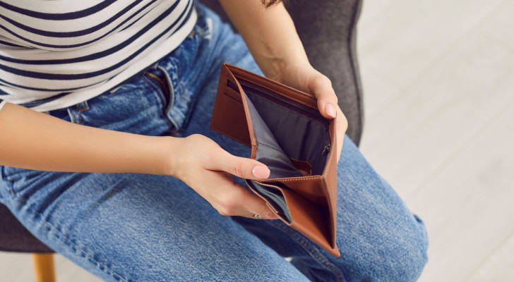 انخفاض دخلك قد يجعلك أكثر عرضة للإصابة بالخرف!