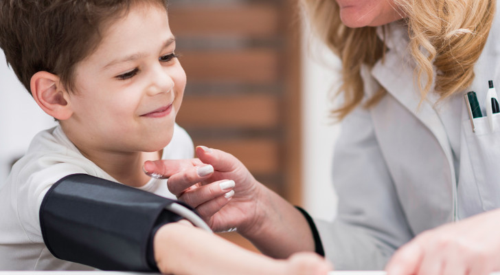 إحصائيات عالمية مفزعة وأرقام صادمة.. ضغط الدم يهدد الأطفال والمراهقين بصمت!