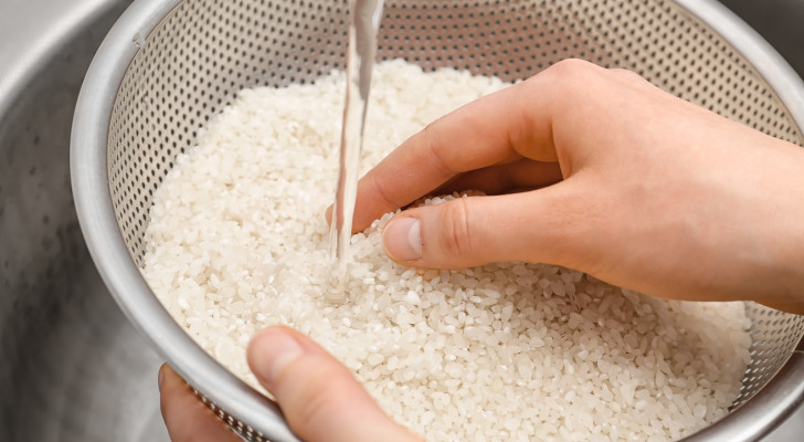 بالرغم من نقعه… لماذا غسل الأرز قبل طهيه مهما؟ معلومة ستفاجئك!