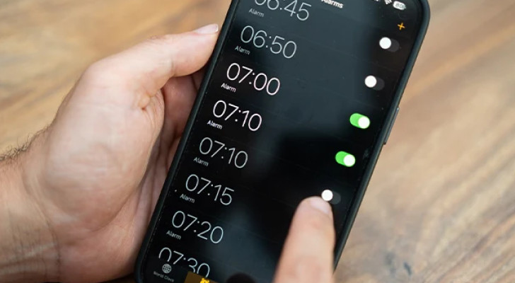 تحذير لمحبي زر الغفوة "Snooze".. جسدك يرسل لك إنذارا!
