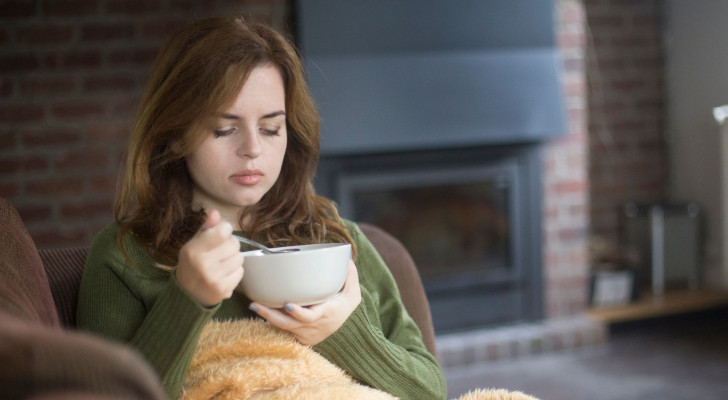 تجنب هذه الأطعمة إذا كنت مصابا بالإنفلونزا… فهي تبطئ تعافيك!