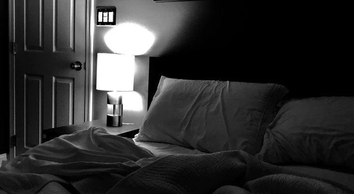 ليالي ما قبل الكهرباء: قبل اختراع المصابيح الكهربائية، كان البشر ينامون مرتين في الليلة!