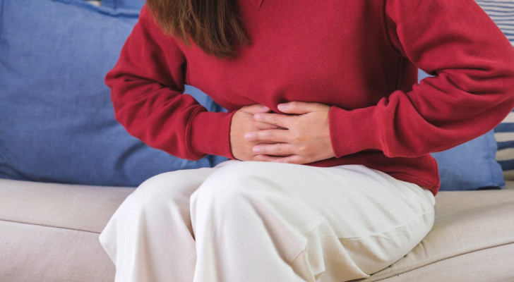 متى تشير الإفرازات النسائية البيضاء إلى مشكلة صحية؟