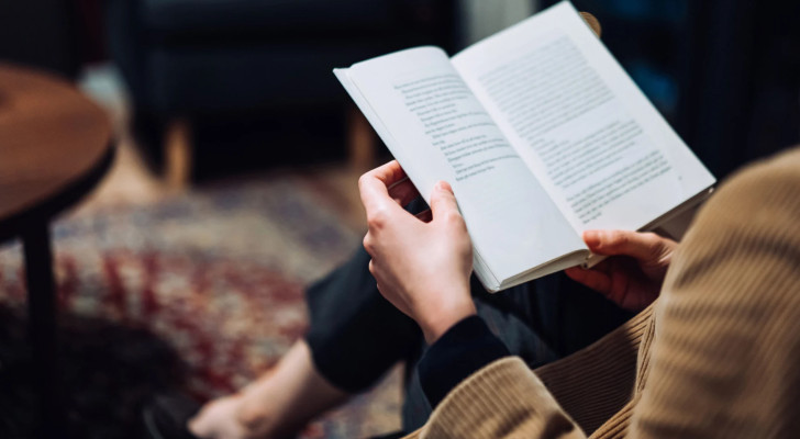 من يقرأ كتبا أكثر يعيش أطول: هذا ما أثبتته الدراسات!