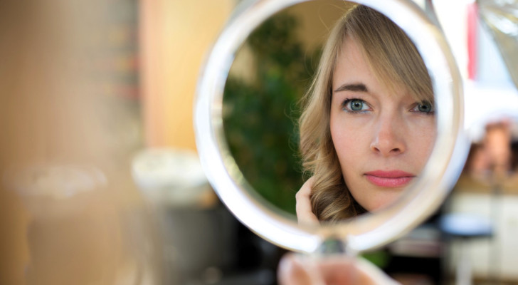 علامات في وجهك أو شعرك قد تكشف اضطرابا خطيرا في المبايض