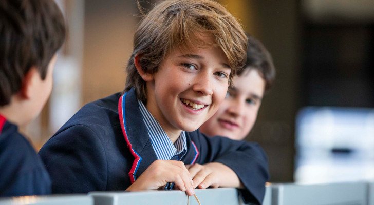 في بريطانيا.. إطلاق منهج جديد يعلم "الأولاد" طرق التعامل مع الفتيات والنساء باحترام!