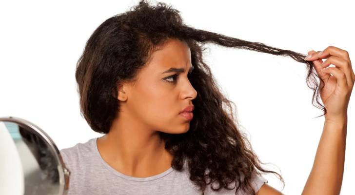 خلطات طبيعية لتنعيم الشعر الخشن.. استعمليها أسبوعيا