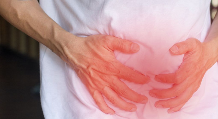 حرقة المعدة المتكررة.. متى تكون عرضا عابرا، ومتى تشير إلى بداية السرطان؟